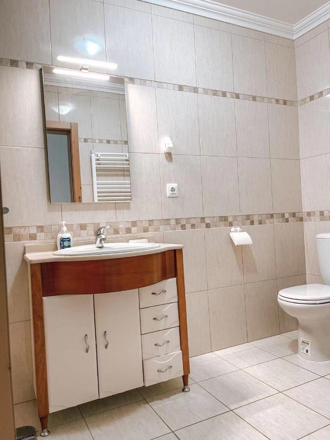 Peniche Master Bedroom With Sea View Balcony, Private Bathroom, Shared Kitchen, Swimming Pool, Surfing Resort Atouguia Da Baleia Exterior photo